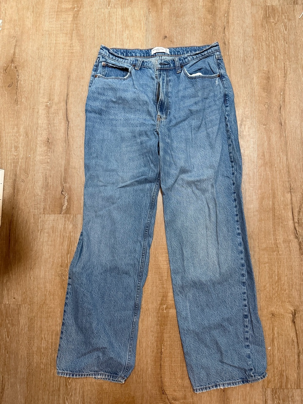 Abercrombie & Fitch Women's Straight-Leg Jeans in Medium Blue